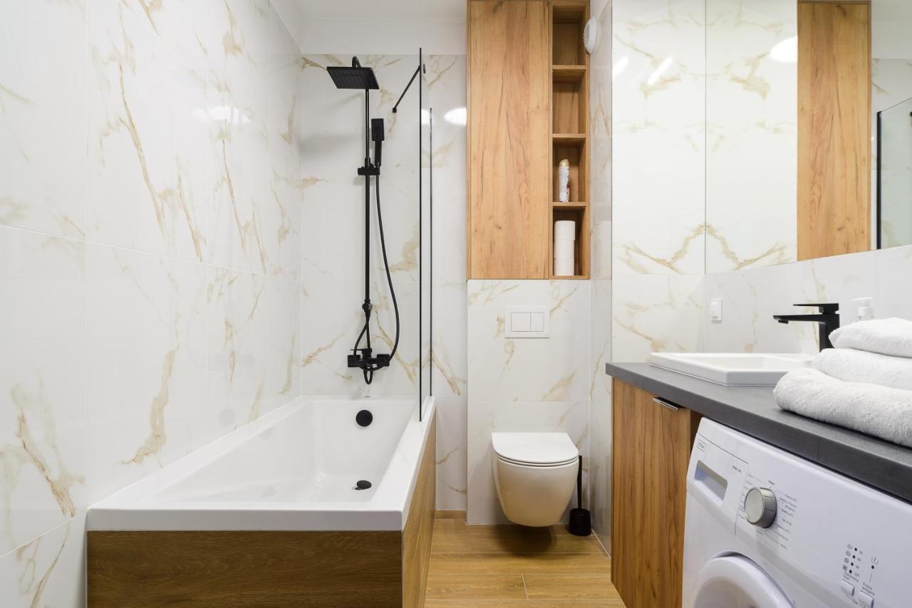 Lumina Premium Apartments With Parking Лодзь Экстерьер фото